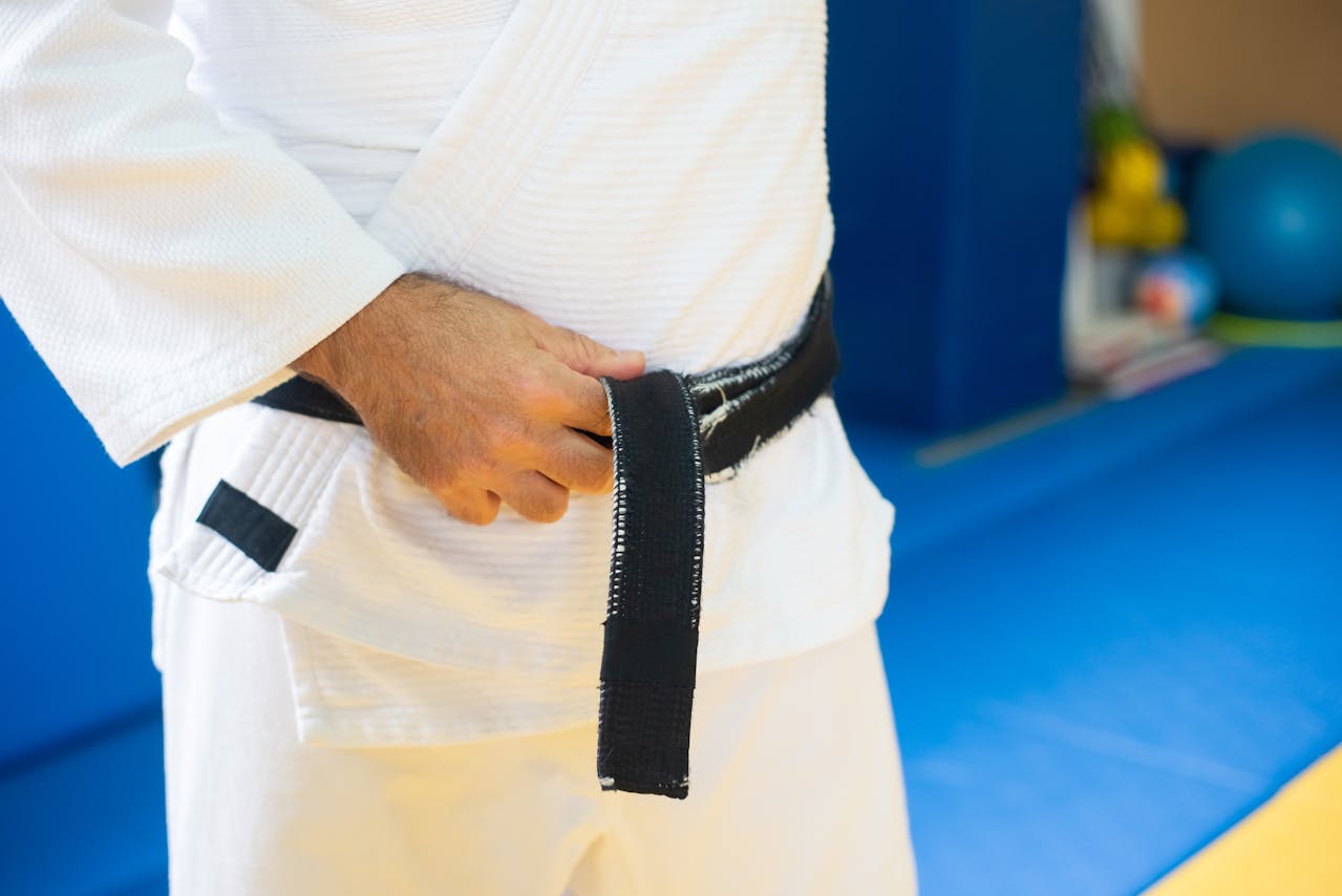 Master Jiu-Jitsu: Your Guide to Earning the Black Belt